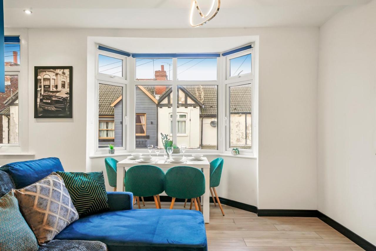 Stylish Yorkshire Gem - Sleeps 4 - Great Location Apartment Касълфорд Екстериор снимка