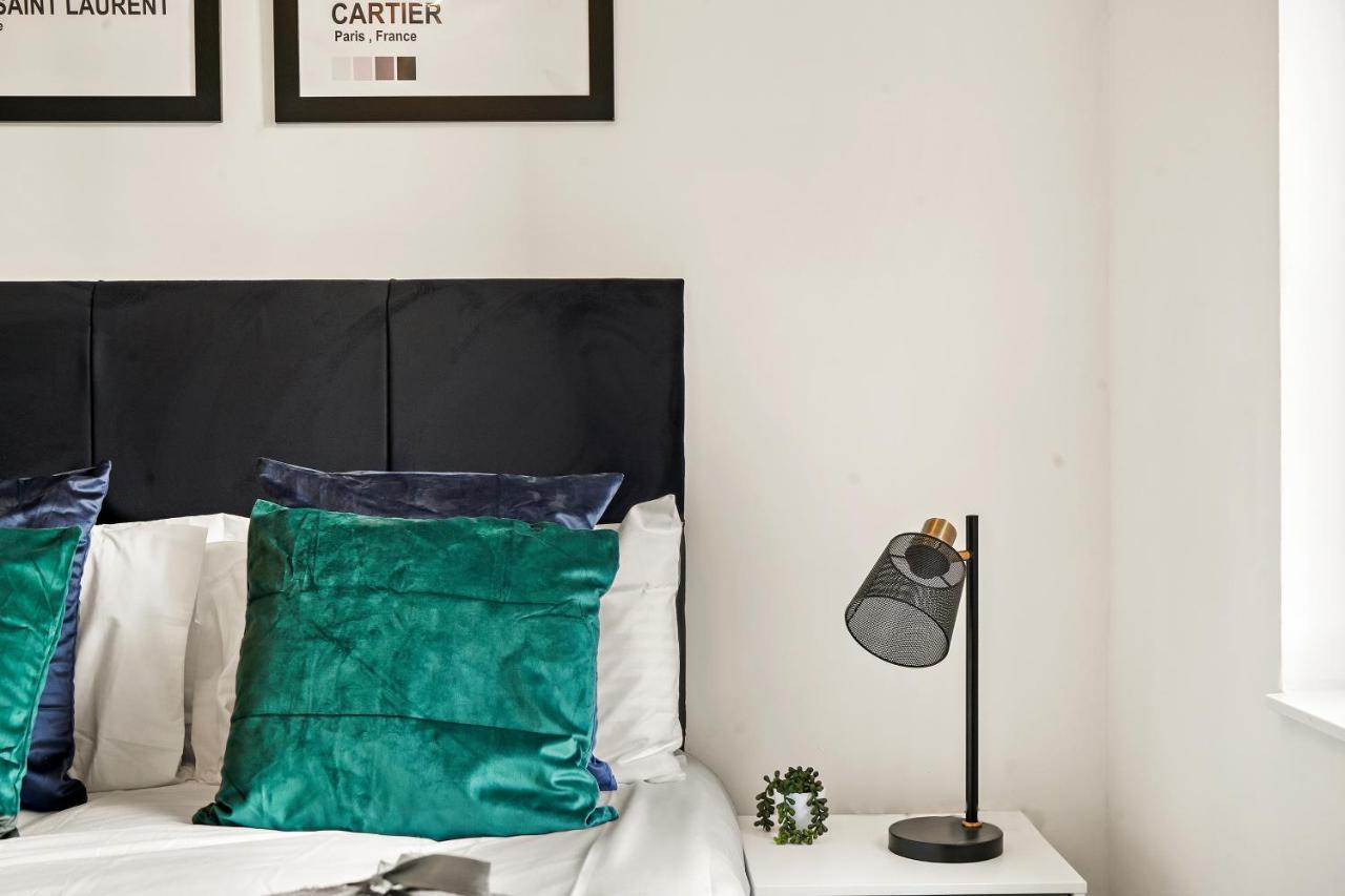 Stylish Yorkshire Gem - Sleeps 4 - Great Location Apartment Касълфорд Екстериор снимка